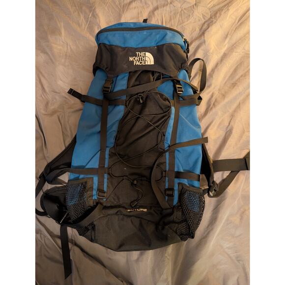 The North Face Venture Large capacity Outdoor Backpack - Picture 1 of 5